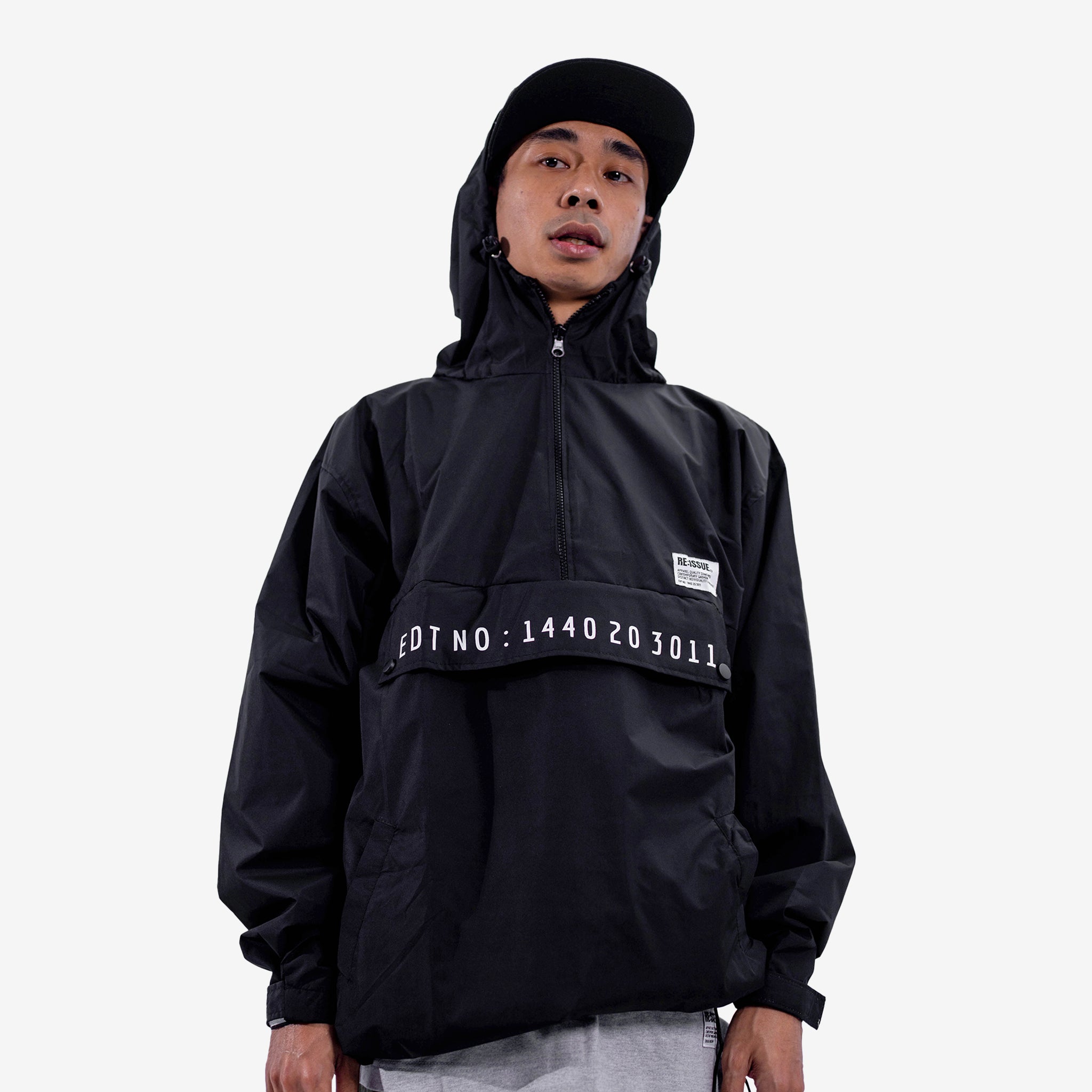 RE ISSUE TYPE FRAME PULLOVER HOODED LONG SLEEVE CAGOULE BLACK RIUCA